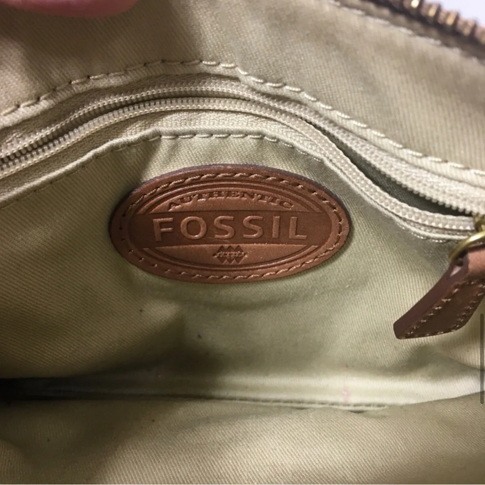 Fossil tan and white checkered leather crossbody bag. - Picture 12 of 14